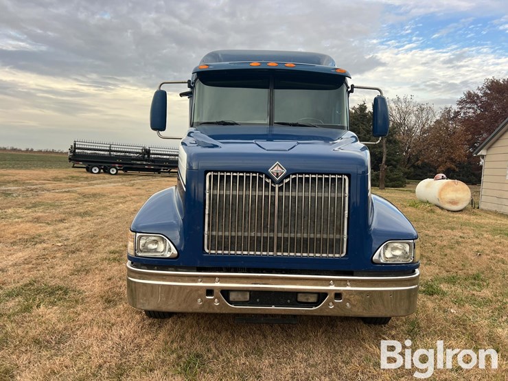 2006-international-9400i-t/a-truck-tractor-image-2