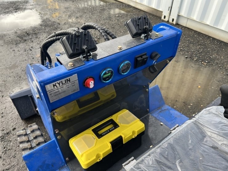 2025-kylin-ky460-compact-track-loader-image-15
