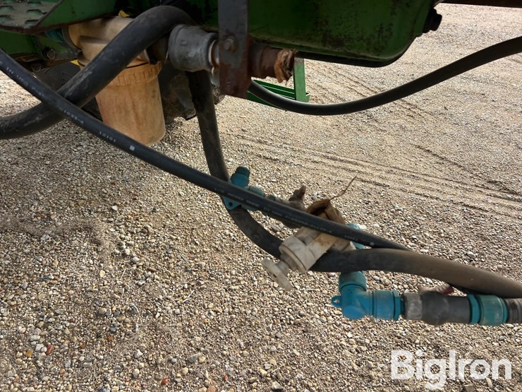 john-deere-4010-image-11