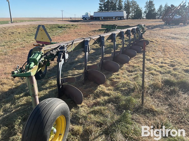 john-deere-2700-image-6