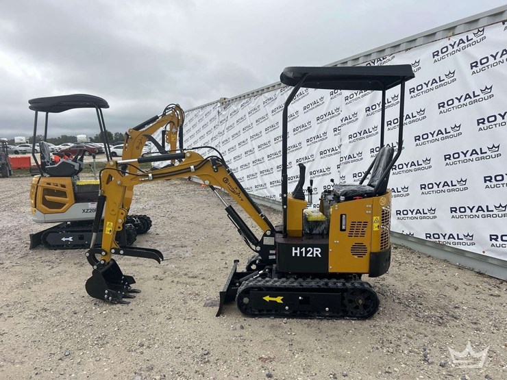 unused-2025-cfg-industrial-h15r-mini-excavator-image-15