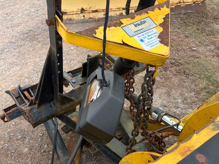 9’-fisher-snow-plow-with-minute-mount-image-4