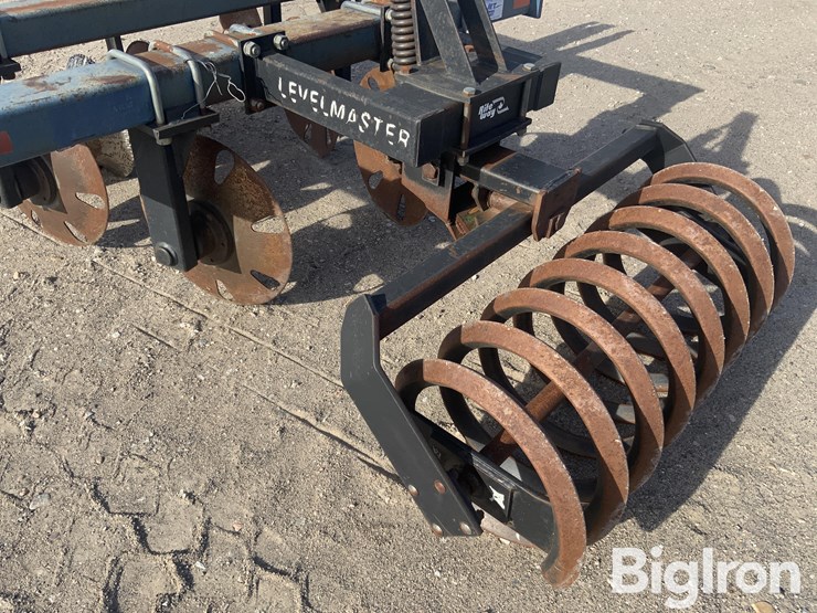 blu-jet-track-master-image-16