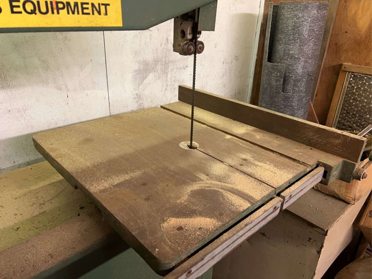 contents-of-wood-working-room-image-9