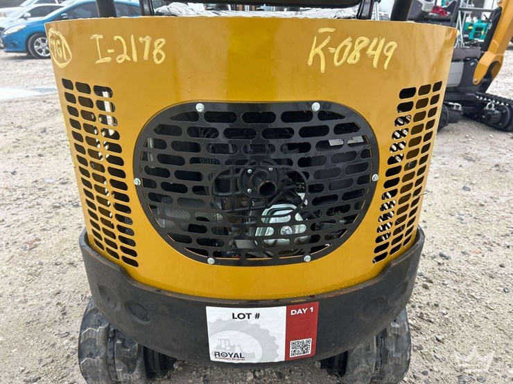 unused-2025-cfg-industrial-h15r-mini-excavator-image-18