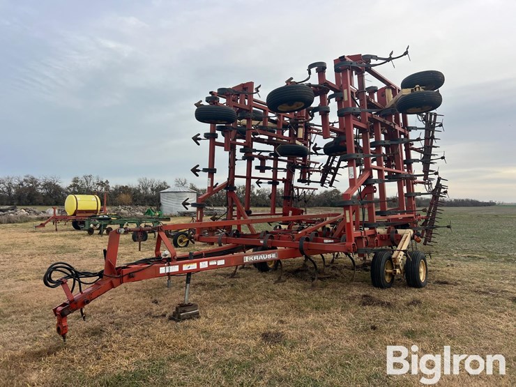 krause-4240-field-cultivator-image-1