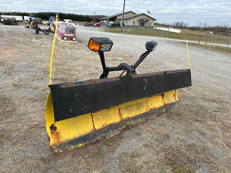 meyer-8'-snow-plow-w/-bracket-image-3