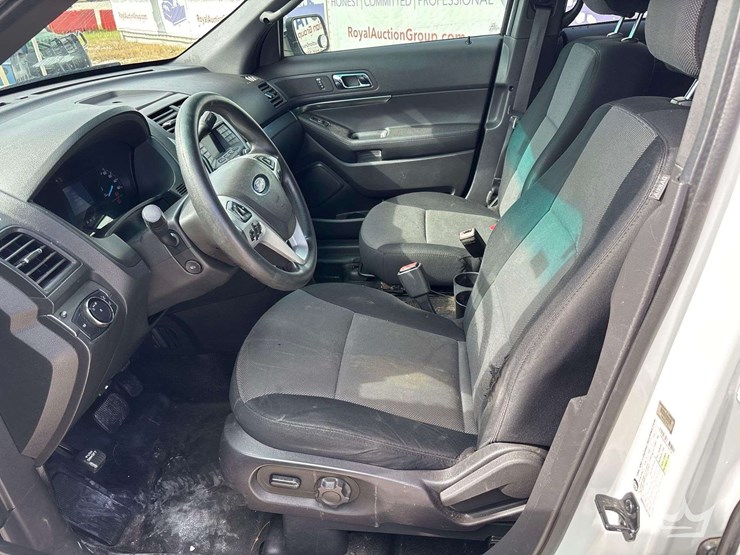 2014-ford-explorer-image-12