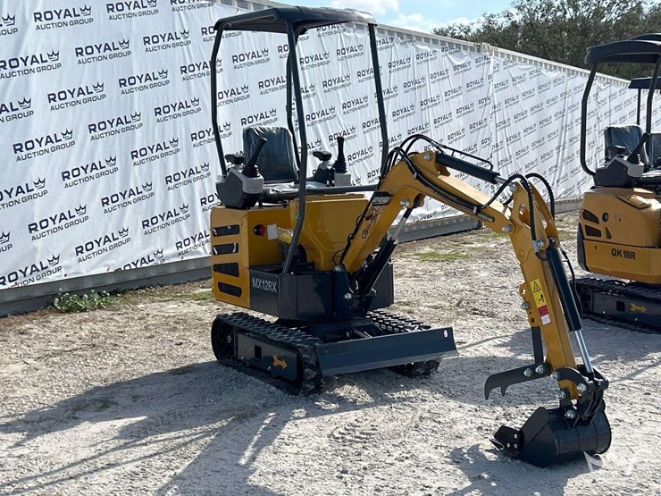 2025-cfg-industrial-mx12rx-mini-excavator-image-2