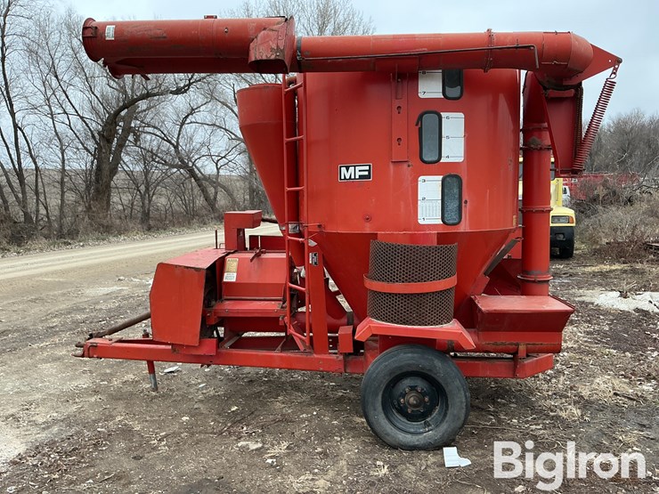 massey-ferguson-1050-image-8