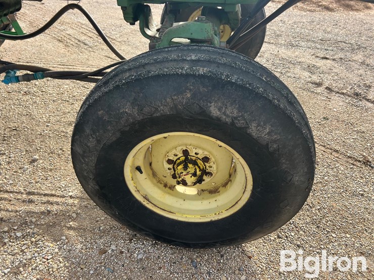 john-deere-4010-image-14