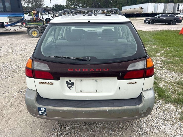 2001-subaru-outback-awd-suv-image-19