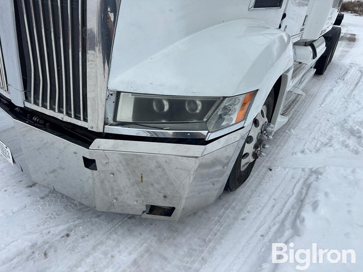 2016-western-star-5700xe-image-16