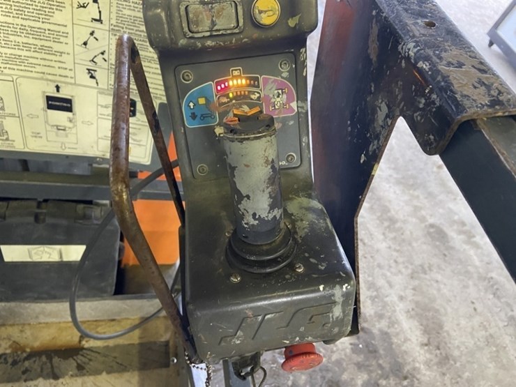 2005-jlg-20dvl-image-10