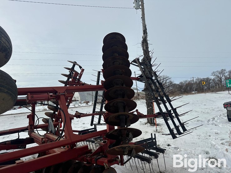 case-ih-3950-image-11