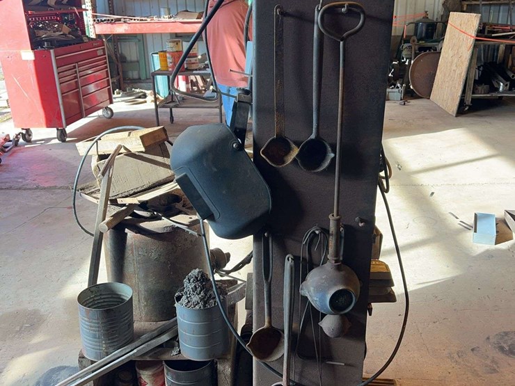 forge-with-cart-image-3