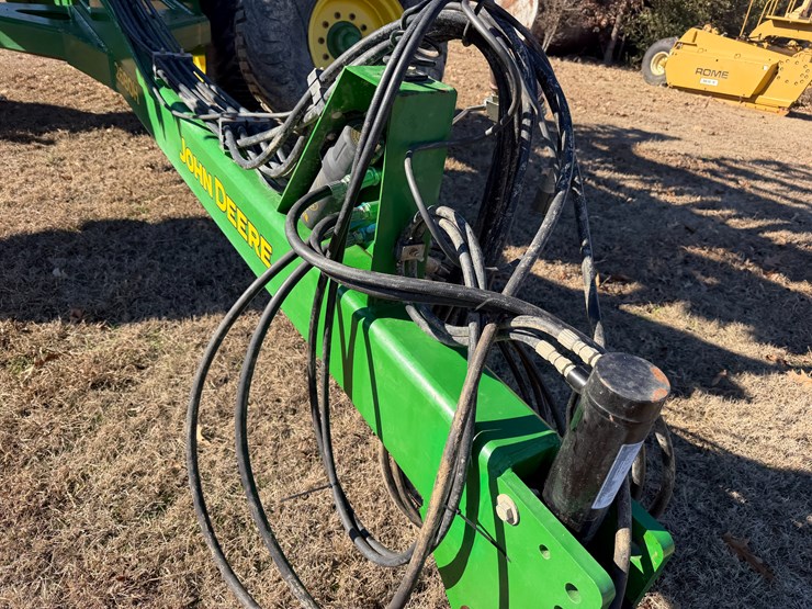 john-deere-30-image-11