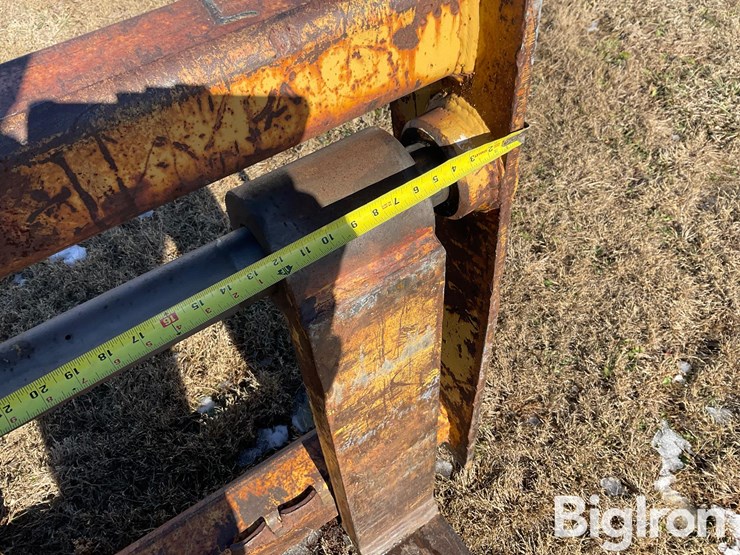 2009-caterpillar-60-image-20