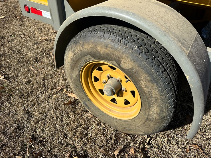 #35579-•-2015-sage-oil-vac-8'-s/a-lube-trailer-vin:-1z9bu317fa092026-image-7