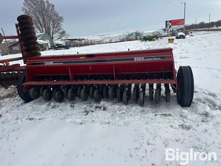 case-ih-5100-image-6