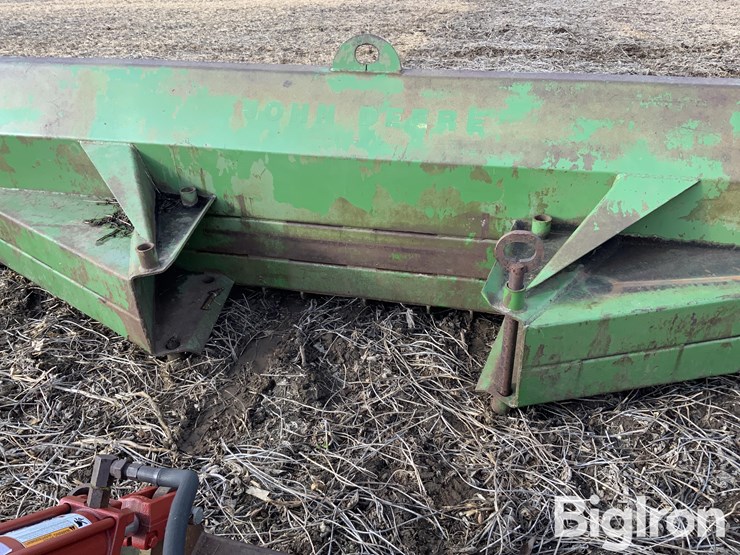 john-deere-12-image-13