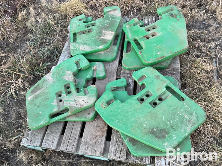 john-deere-suitcase-weights-&-bracket-image-11