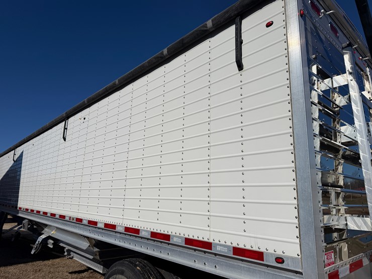 wilson-hopper-bottom-image-16