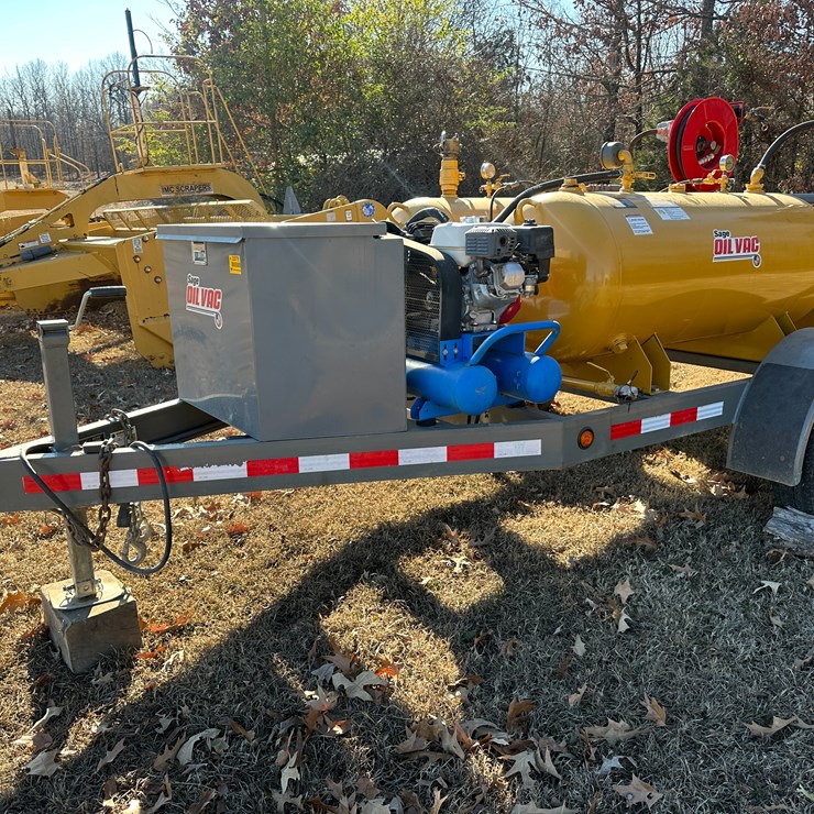 #35579 • 2015 Sage Oil Vac 8' S/A Lube Trailer VIN: 1Z9BU317FA092026