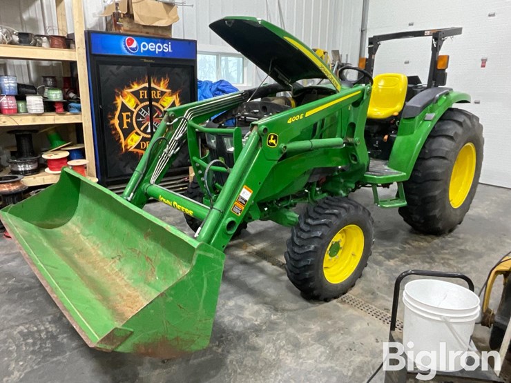 john-deere-4044m-image-9