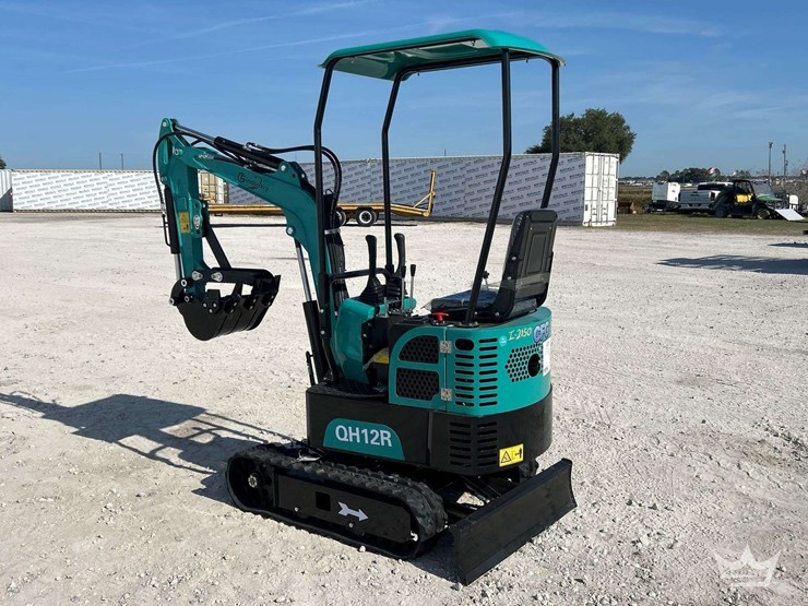 unused-2025-cfg-industrial-qh12r-mini-excavator-image-3