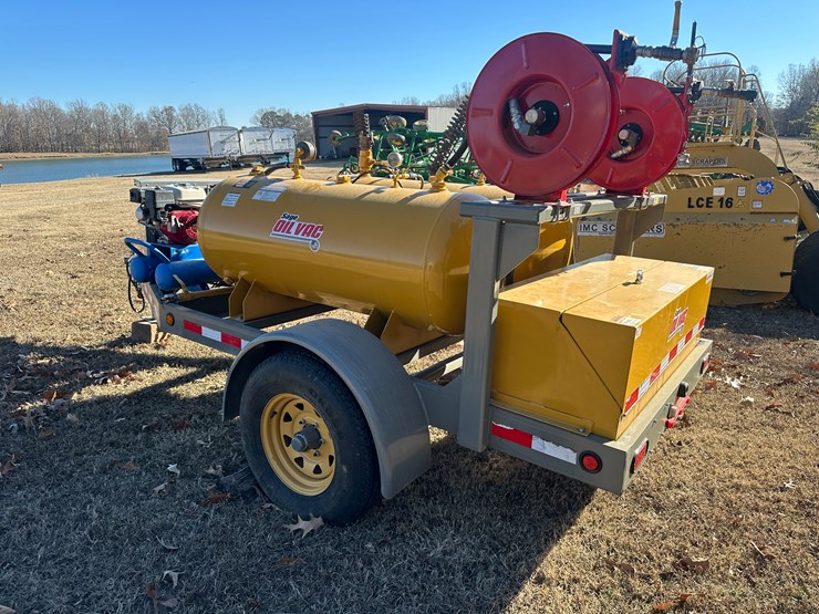 #35579-•-2015-sage-oil-vac-8'-s/a-lube-trailer-vin:-1z9bu317fa092026-image-4