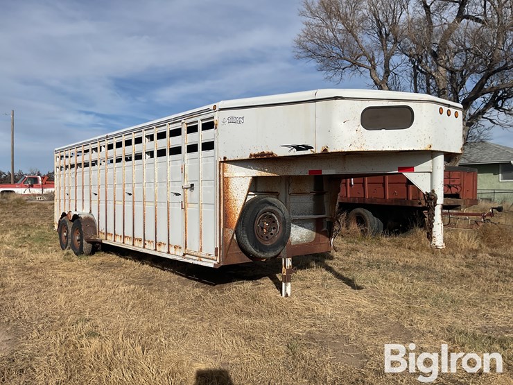 1999-titan-trailer-image-3