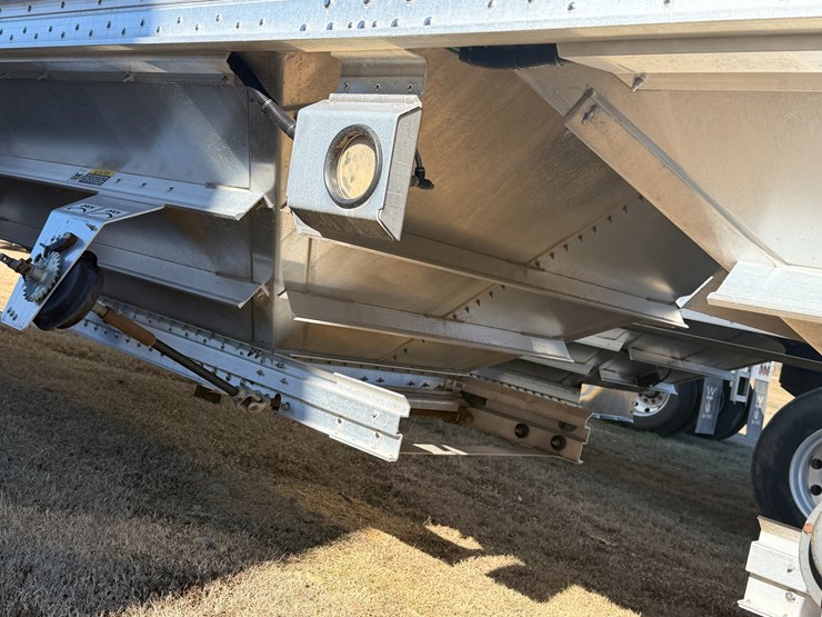 wilson-hopper-bottom-image-23