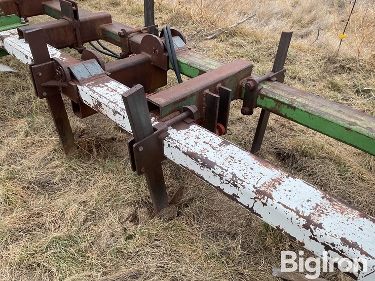 hydraulic-folding-tool-bar-image-14