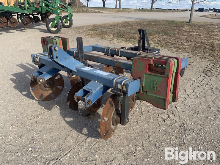 blu-jet-track-master-image-1