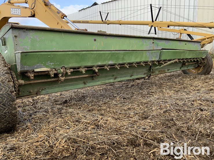 john-deere-12-image-13