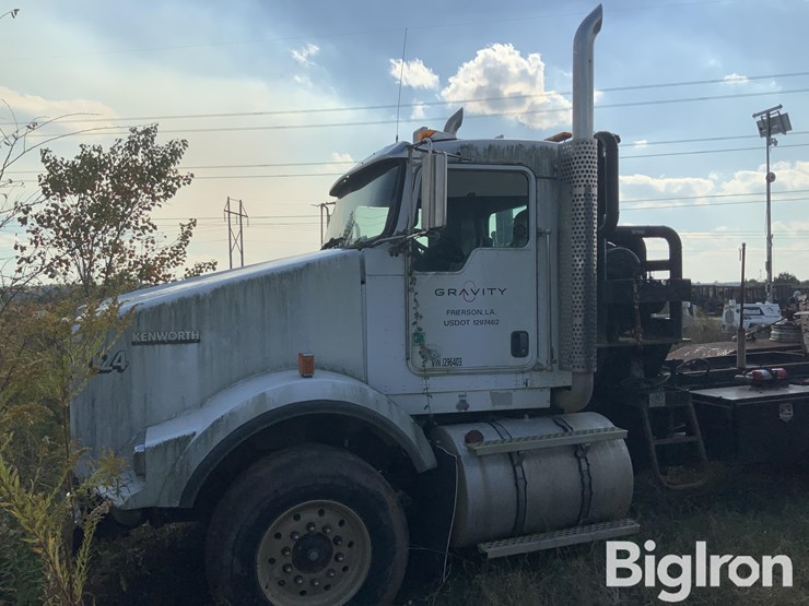 2012-kenworth-t800-image-4