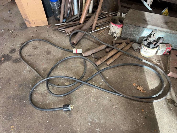 metal-shelving-and-tools-image-6