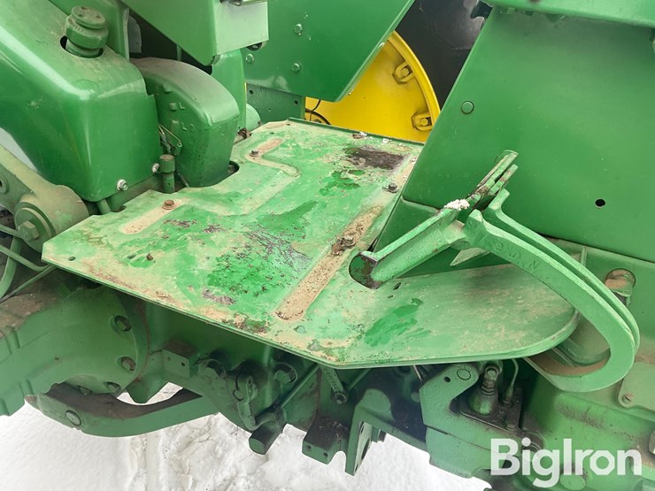 john-deere-3010-image-16
