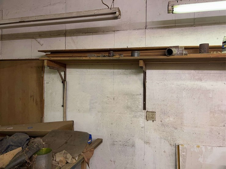 contents-of-wood-working-room-image-37