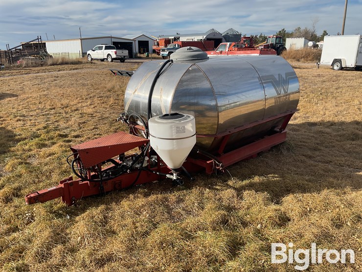 1986-wilger-880-stainless-steel-tank-&-stand-image-1