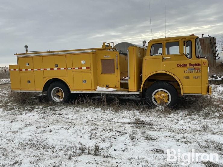 1973-ford-c750-image-4