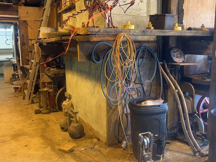 contents-of-wall-image-1