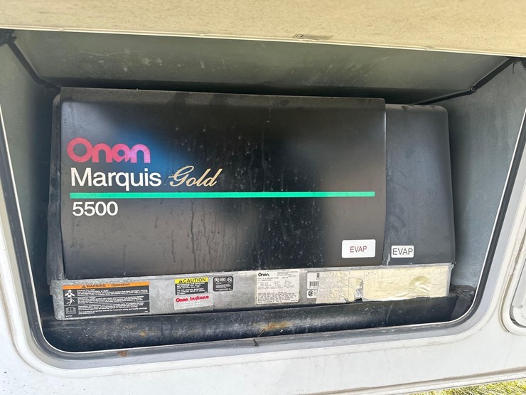 2009-fuzion-5th-wheel-camper/-toy-hauler-image-7