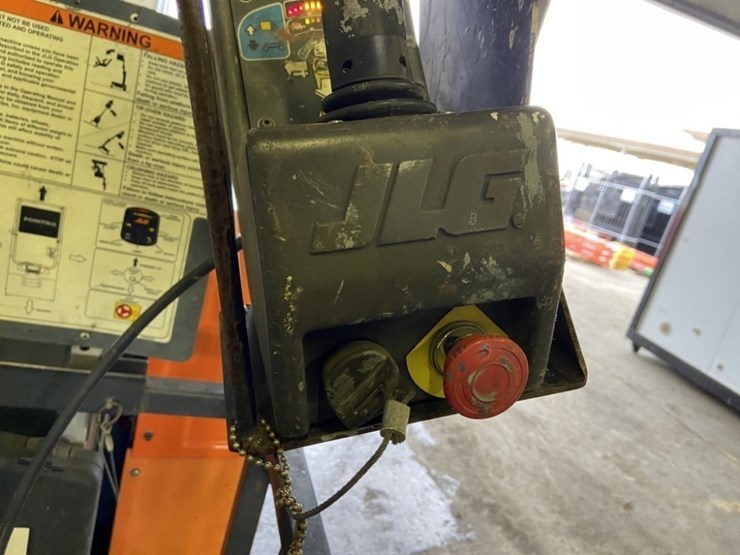 2005-jlg-20dvl-image-11