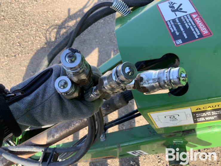 john-deere-560m-image-12