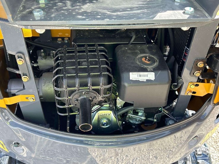 2025-cfg-industrial-qk18r-mini-excavator-image-7