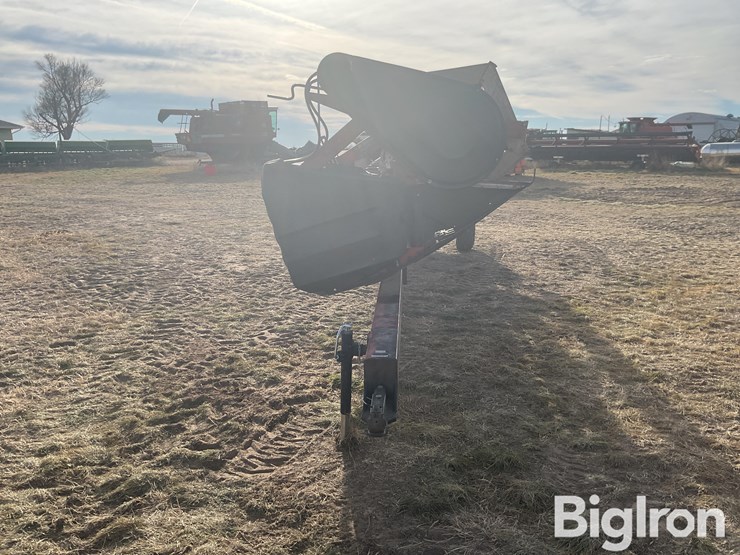 case-ih-platform-header-w/trailer-image-4