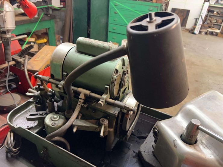 kwik-way-valve-grinder-with-cart-image-13