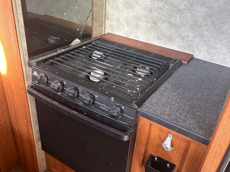 2009-fuzion-5th-wheel-camper/-toy-hauler-image-21